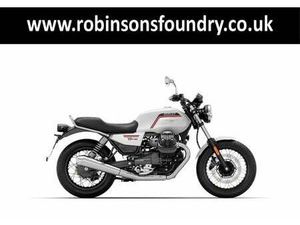 MOTO GUZZI V7 STONE IN WHITE - NEW UN-REGISTERED