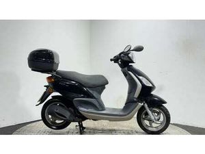 PIAGGIO FLY 2005 17K NON RUNNING PROJECT SCOOTER SPARES OR REPAIR BIKE 125 CC