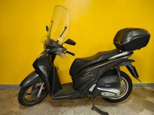 VENDO HONDA SH 150I (2020 - 23) USATA A MILANO (CODICE 9870279) - MOTO.IT