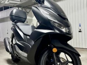 VENDO HONDA PCX 2024 APENAS 1100KM CANELAS