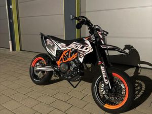 KTM 690 SMCR - GEPFLEGT, A2-TAUGLICH, VIELE EXTRAS