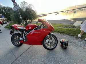 DUCATI 749