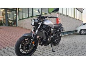 VENDO YAMAHA XSR 700 ABS (2016 - 20) USATA A SIENA (CODICE 9870537) - MOTO.IT