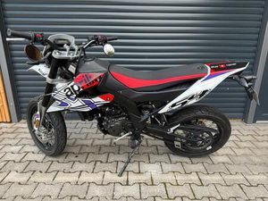 APRILIA SX125 WHITE WONDER MIT ARROW AUSPUFF