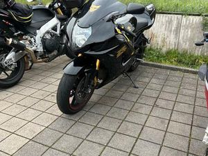 SUZUKI GSX-R 1000 K4