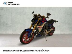 BMW F 900 R