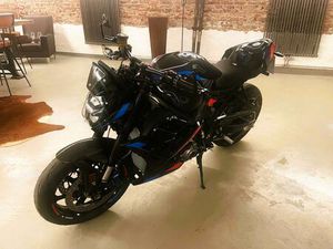 BMW M 1000 R COMPETITION AKRAPOVIC GRIFFHEIZUNG