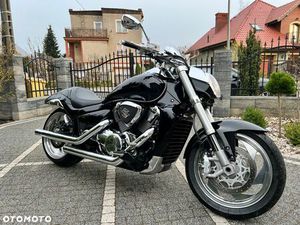 SUZUKI INTRUDER