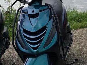 PIAGGIO ZIP 50CC 4-TAKT 2017 — SCOOTERS | PIAGGIO — MARKTPLAATS