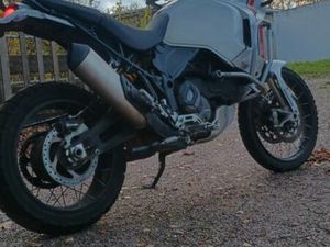 DUCATI DESERTX