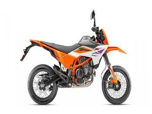 2025 KTM 390 SMC R