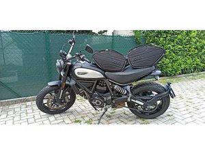 DUCATI SCRAMBLER ICON DARK 800 CANTON TESSIN -
