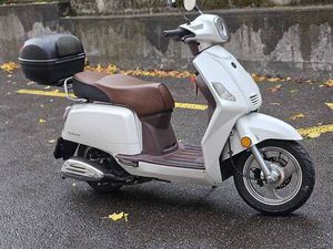 VENGO ZAHARA 125I ROLLER CANTON BERNE -