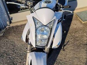 KAWASAKI ER-6N 600 BLANCHE (2009) BRIDÉE