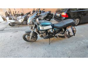 CAFÈ RACER SUZUKI GSX INAZUMA 750 CAFÈ RACER