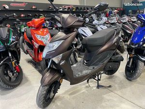 SCOOTER IMF NEW PACH 50 CM3 RÉVISÉ