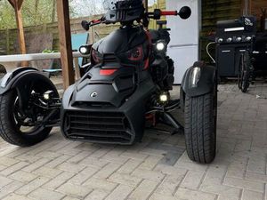 CAN AM MÊME ÉQUIPÉ POUR PARAPLÉGIQUE