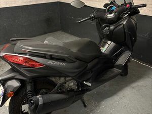 YAMAHA XMAX 300
