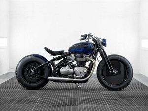 BAAK MOON SUR BASE TRIUMPH