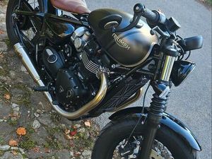 TRIUMPH BOBBER 2023 ZARD