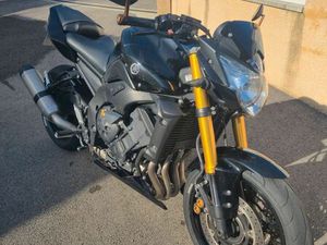YAMAHA FZ8 R