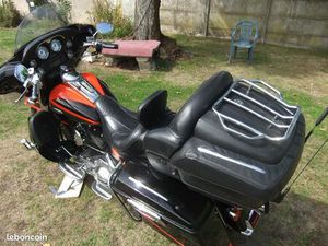 HARLEY ELECTRA GLIDE CVO 110 CI 1 ÈRE MAIN