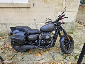 VENTE MOTO HYOSUNG BOBBER 300 - NOIR MAT