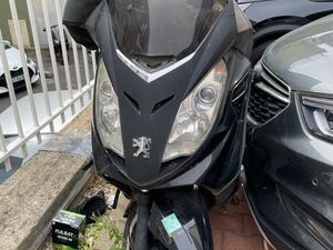 SCOOTER PEUGEOT SATELIS 125 URBAN RS