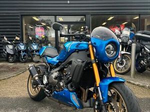 YAMAHA XSR 900 2023 VERSION FULL LIGNE AKRAPOVIC