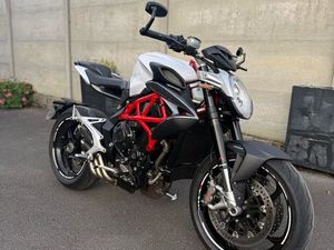 MV AGUSTA BRUTALE 800 2017 (MODÈLE 2018)