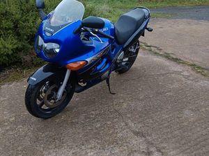 SUZUKI 600 GSXF