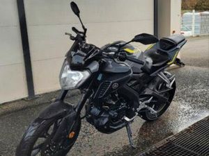 YAMAHA MT 125