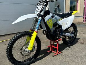 HUSQVARNA 250 FC 2024