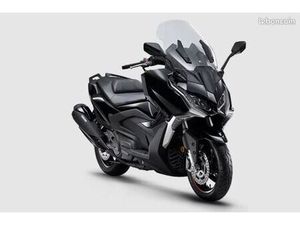KYMCO AK PREMIUM 550