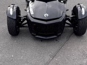 CANAM F3