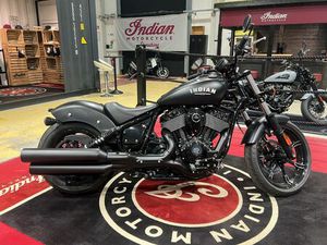 INDIAN CHIEF DARK HORSE INKL. JEKILL & MR. HYDE EXHAUST