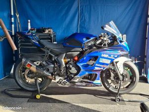 YAMAHA R7 FSBK