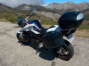 BMW F 800 R – 2019 – 16 600 KM – EXCELLENT ÉTAT, OPTIONS ET BAGAGERIE