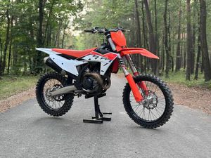 KTM SXF ROK 2023 CC 450 SCHODNIA