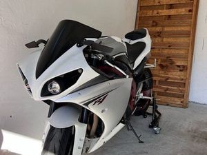 R1 2009 CROSSPLANE BLANC