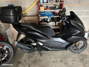 SCOOTER HONDA 125 PCX MARS 2023 1900 KMS