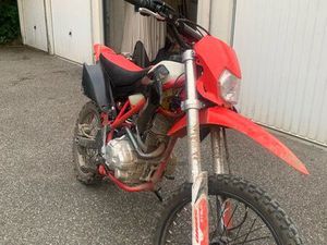 DIRT BIKE