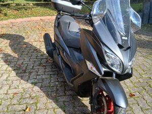 CEDE SCOOTER SUZUKI 400