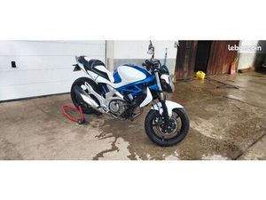 SUZUKI GLADIUS 650 SV