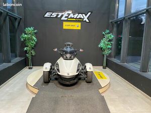 CAN-AM SPYDER RS