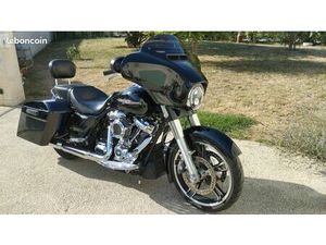 HARLEY DAVIDSON STREET GLIDE