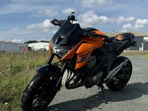 KAWASAKI Z800