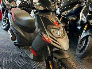 APRILIA SR MOTARD 50 2T GARANTIE 3 MOIS