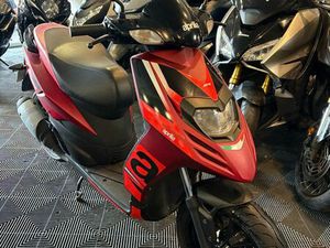 APRILIA SR MOTARD 50 2T GARANTIE 3 MOIS