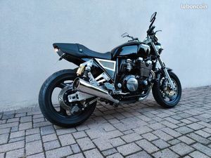 YAMAHA XJR 1200